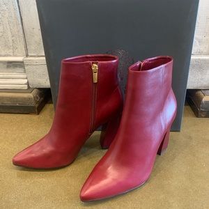 NWT Vince Camuto beautiful deep red bootie.
